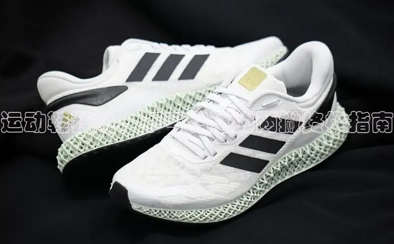 意昂体育入口同程运动鞋狂热：不可错过的两撇终极指南